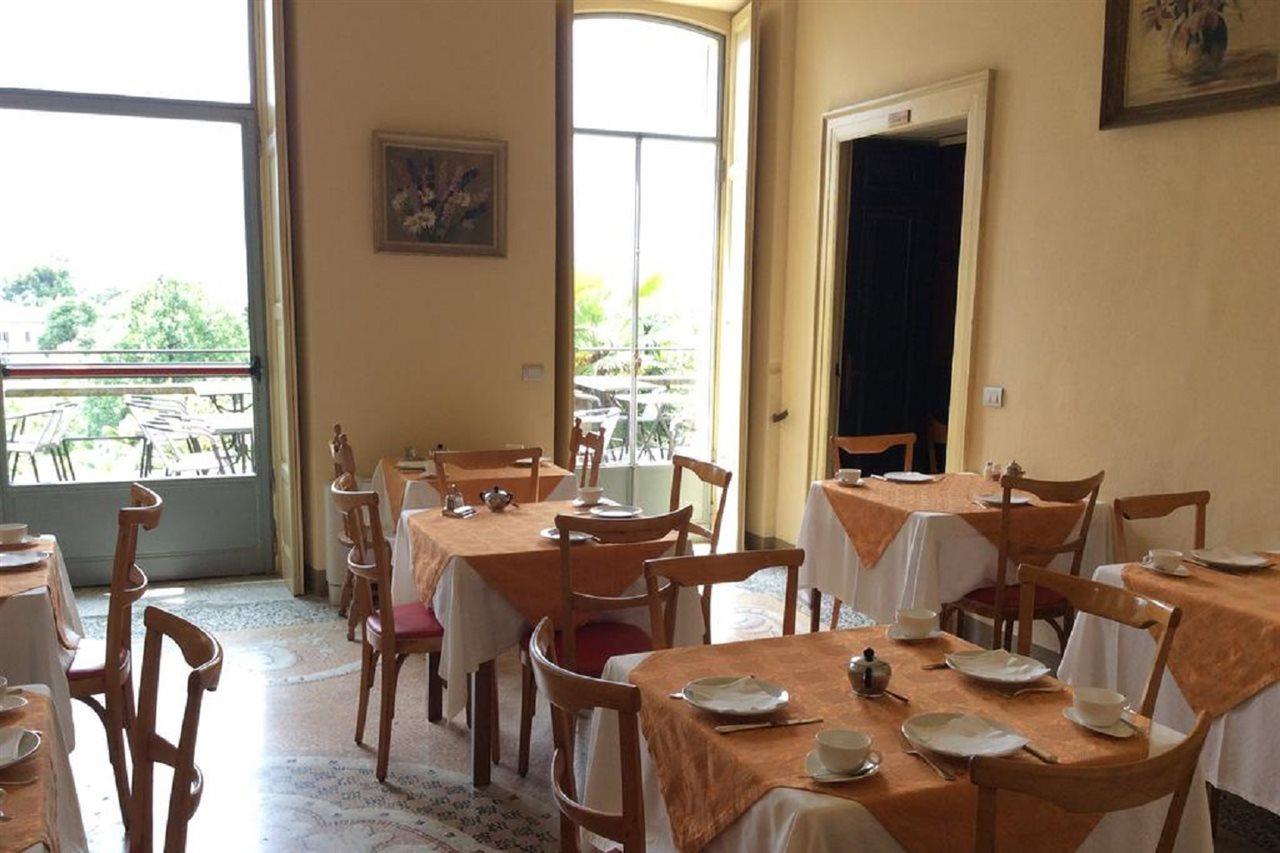 Hotel Villa Della Quercia Verbania Eksteriør bilde