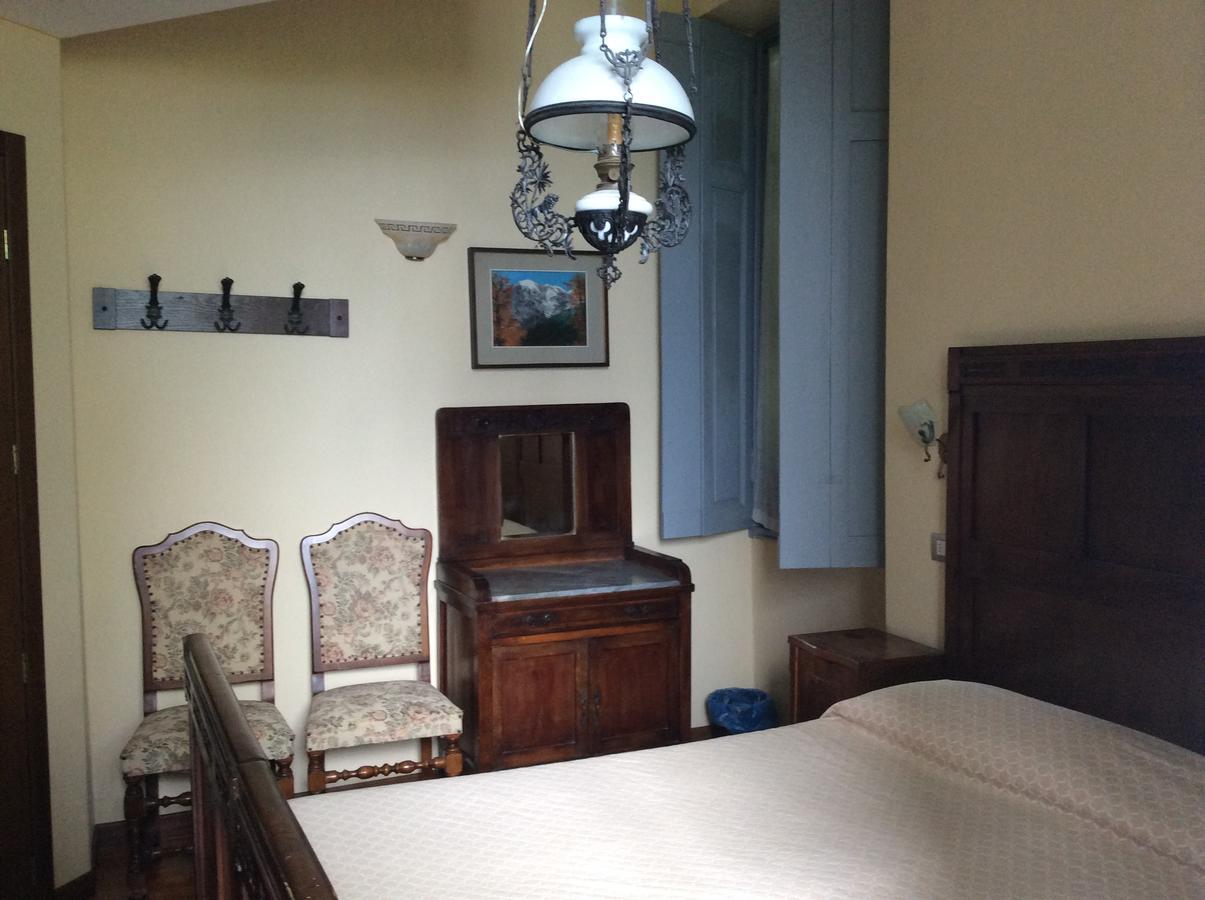 Hotel Villa Della Quercia Verbania Eksteriør bilde